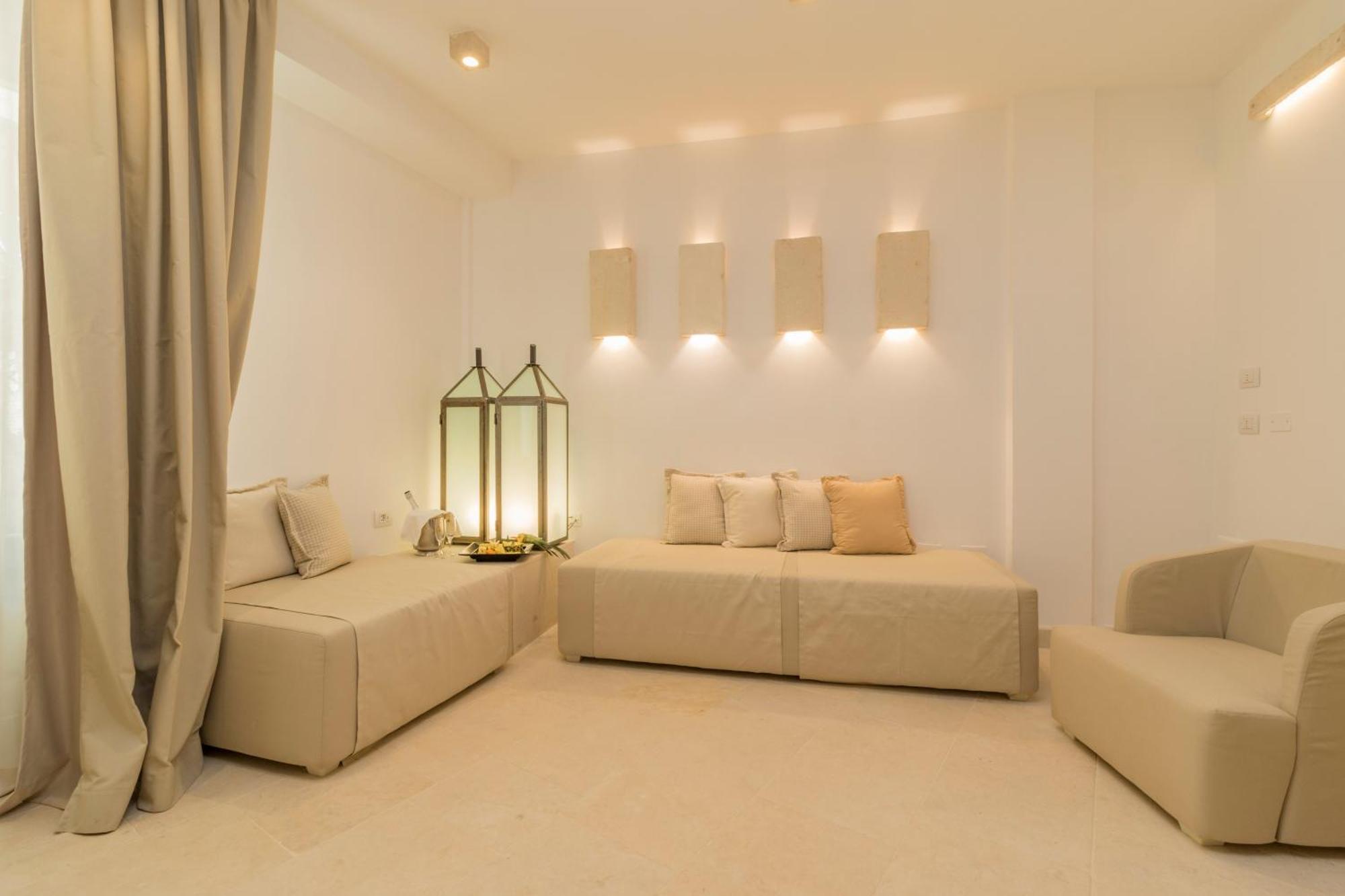 Hotel Barone Di Mare Torre dell'Orso Luaran gambar